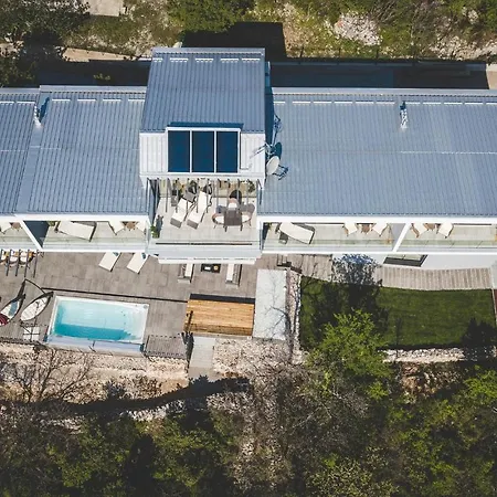 Beautiful In W/ Outdoor Swimming Pool, Sauna And 5 Bedrooms Jadranovo