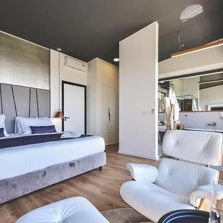 Vikendica Beautiful In W/ Outdoor Swimming Pool, Sauna And 5 Bedrooms