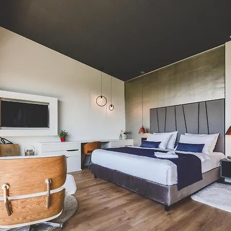 Vikendica Beautiful In W/ Outdoor Swimming Pool, Sauna And 5 Bedrooms Jadranovo