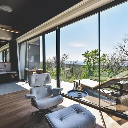 Vikendica Beautiful In W/ Outdoor Swimming Pool, Sauna And 5 Bedrooms *